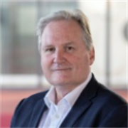 Photo of Assoc Prof Julian Vieceli